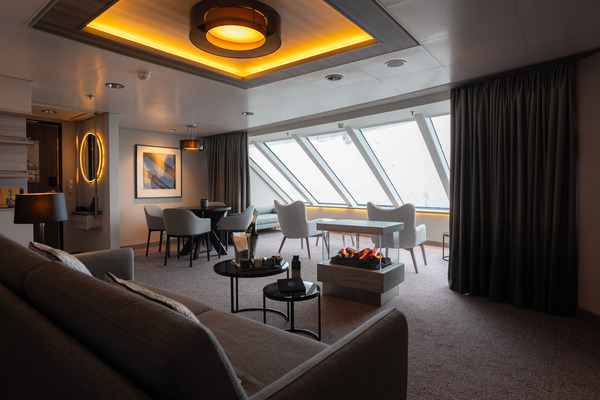 HX Hurtigruten Expeditions MS Fridtjof Nansen Expedition Suite XL Suite 1 ©Tuan Lam Atomic Pixel.jpg